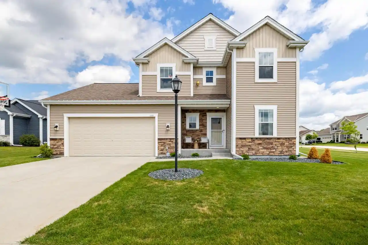 Photo 1 of Single family home for sale at 1298 Juniper Ln, Oconomowoc, WI 53066 | MLS# 1980985 | Listing updated on 2026-09-17