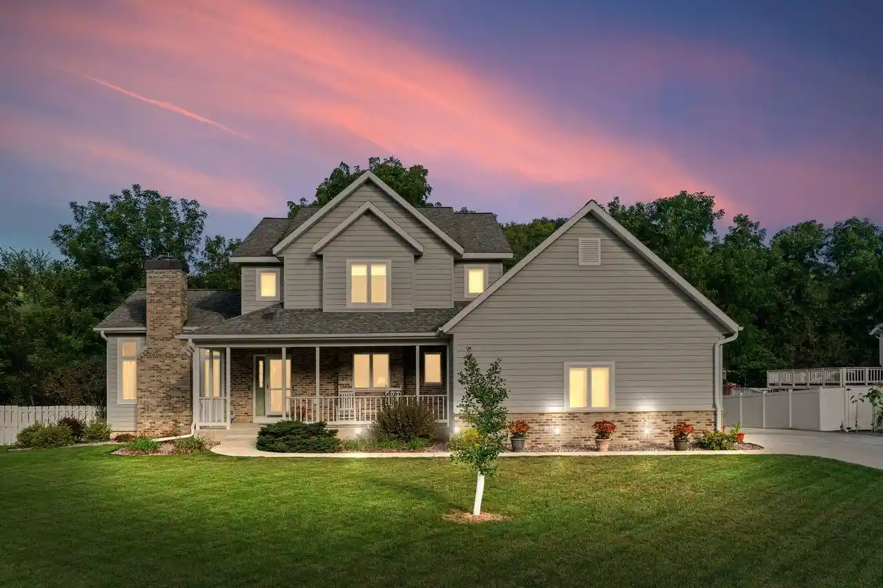 Photo 1 of Single family home for sale at W5522 Southdale Dr, La Crosse, WI 54601 | MLS# 1980986 | Listing updated on 2026-09-20