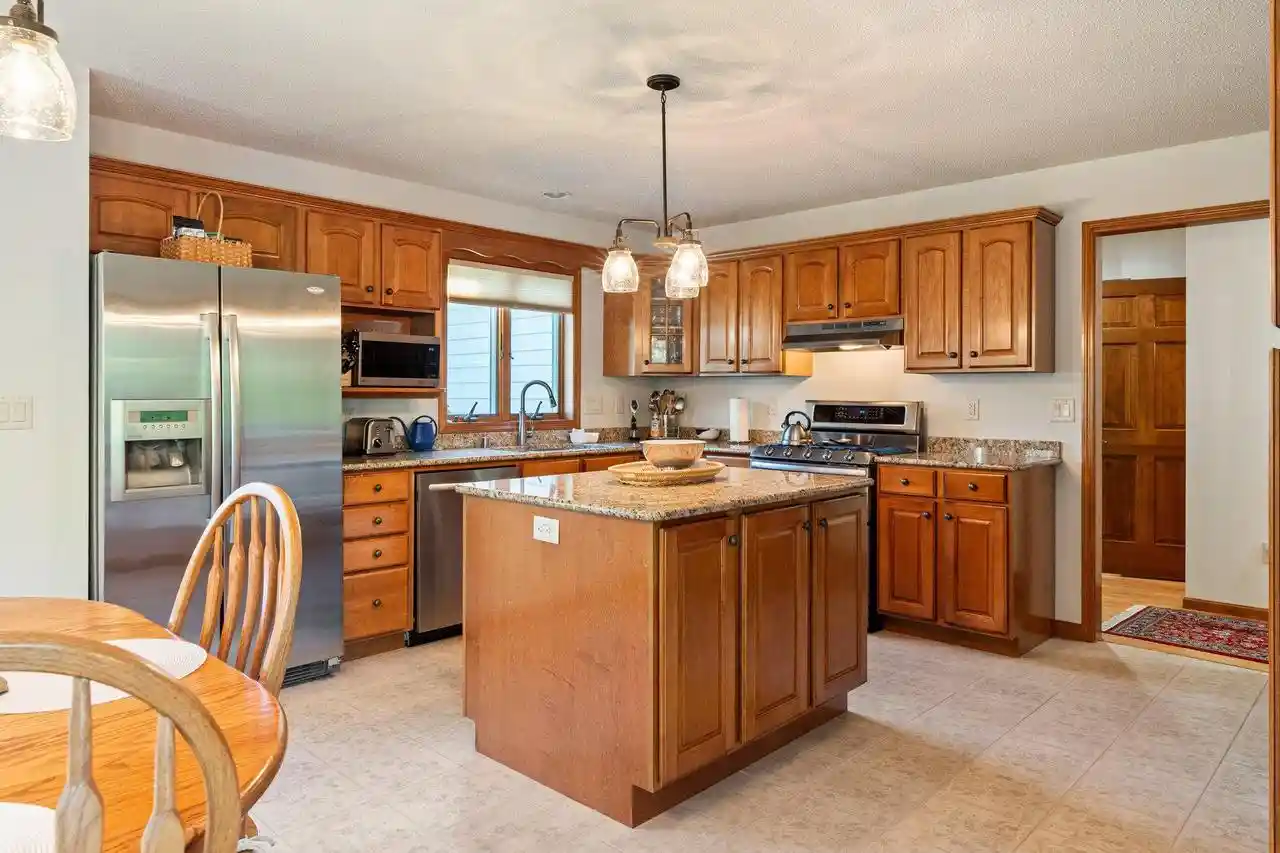 Photo 4 of Single family home for sale at W5522 Southdale Dr, La Crosse, WI 54601 | MLS# 1980986 | Listing updated on 2026-09-20