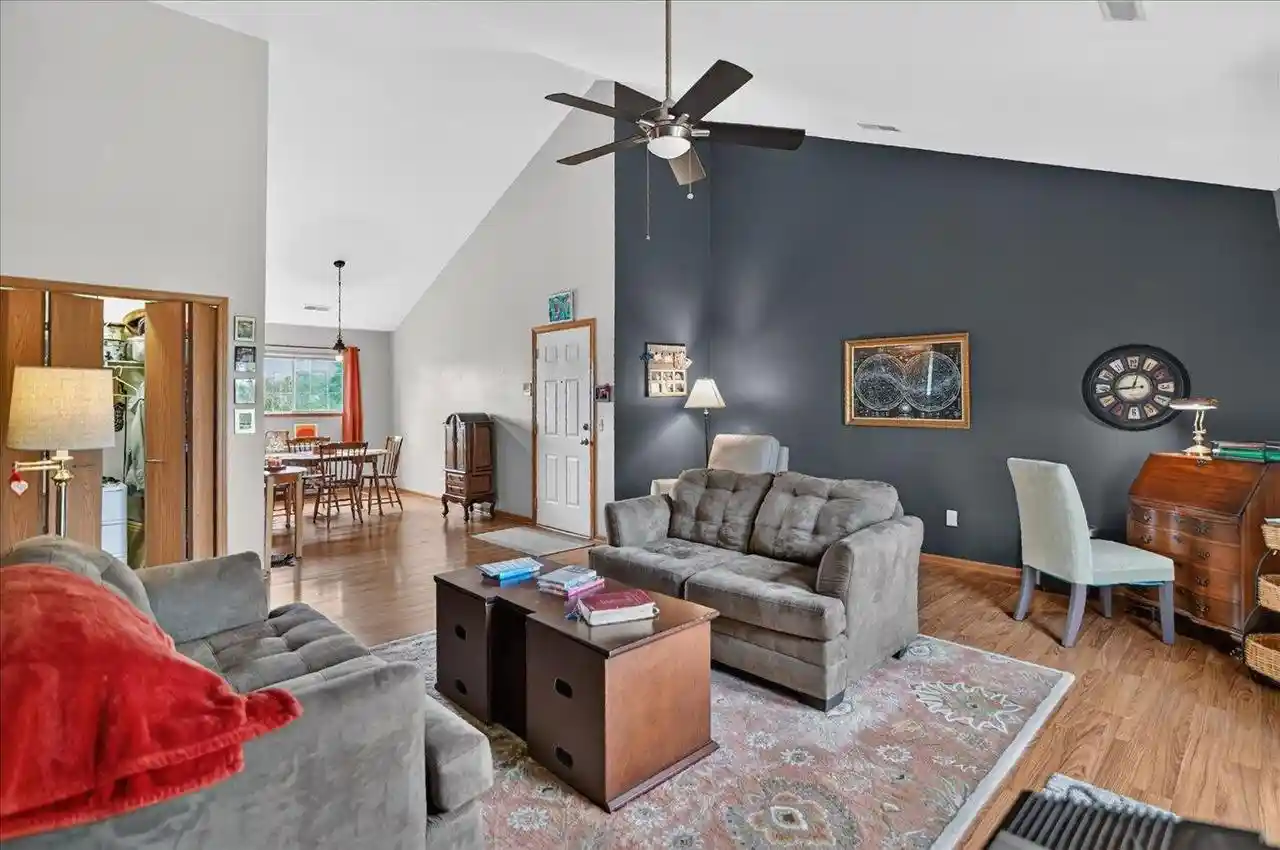 Listing Photo 5 - Condo for sale in building located at 6633 Reston Hts Dr, Madison, WI 53718 - Unit #3
