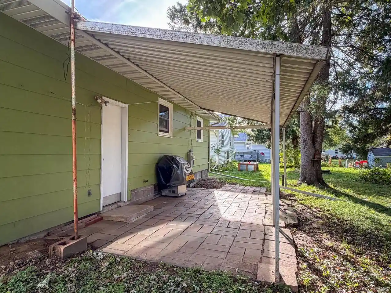 Photo 3 of Single family home for sale at 1020 Mcintosh St, Wausau, WI 54403 | MLS# 22604615 | Listing updated on 2026-09-20