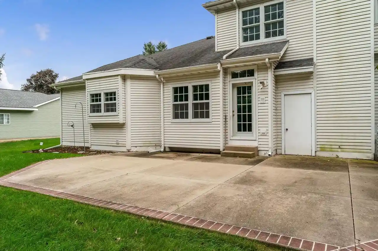 Photo 2 of Single family home for sale at 1650 Hemmingway Ct, Janesville, WI 53545 | MLS# 2032864 | Listing updated on 2026-09-22
