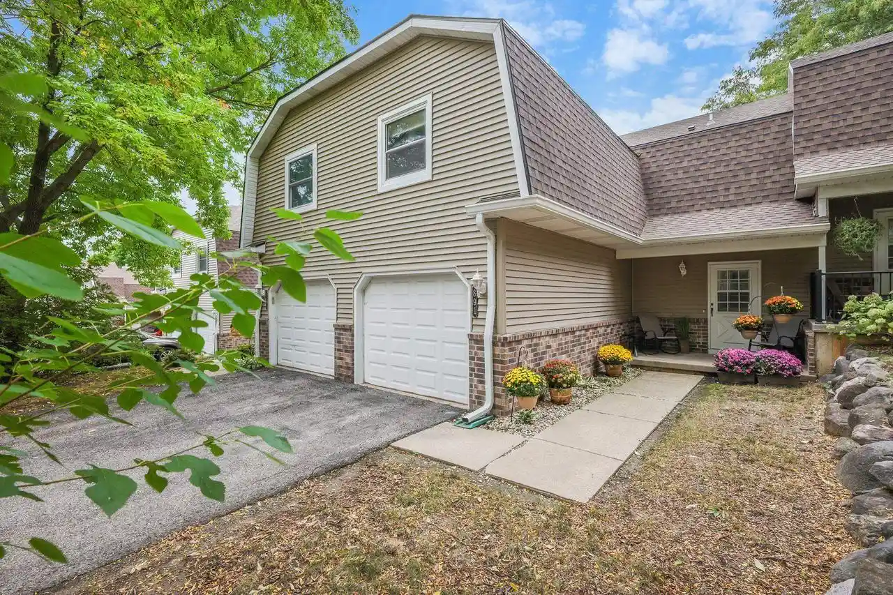 Condo for sale at 891 Hemlock Dr, Verona, WI 53593 | MLS# 2032866