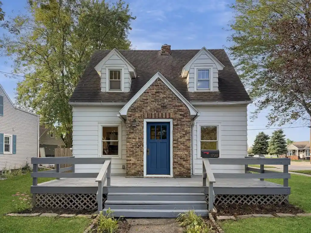 Single family home for sale at 1729 W Rogers Ave, Appleton, WI 54914 | MLS# 50332806