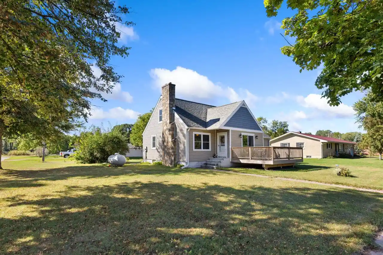 Single family home for sale at 301 Michaels St, Cochrane, WI 54622 | MLS# 1980997