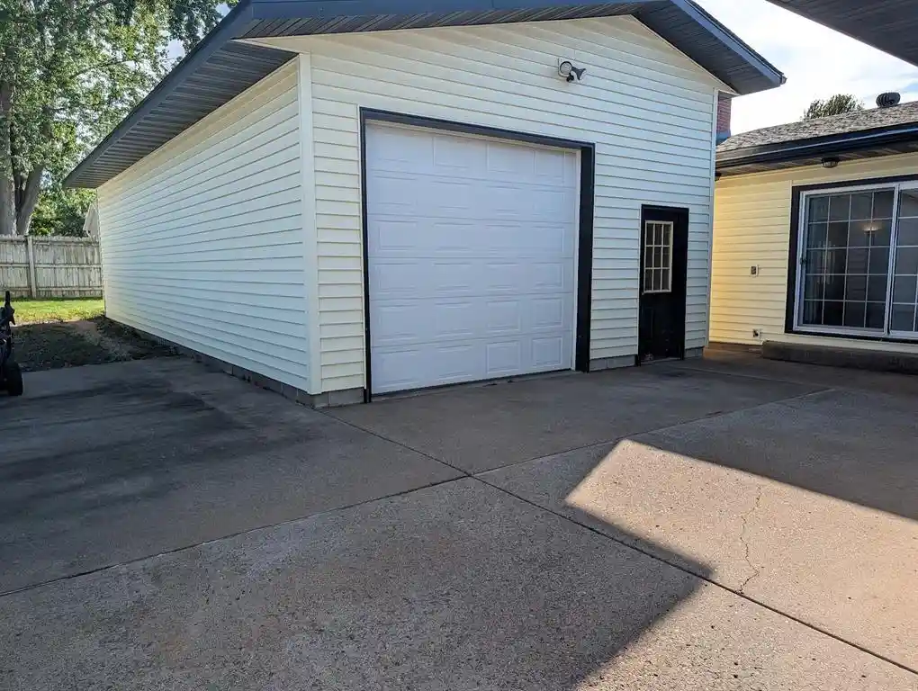 Photo 2 of Single family home for sale at 3119 Leslie Ln, Eau Claire, WI 54703 | MLS# 1605154 | Listing updated on 2026-09-22