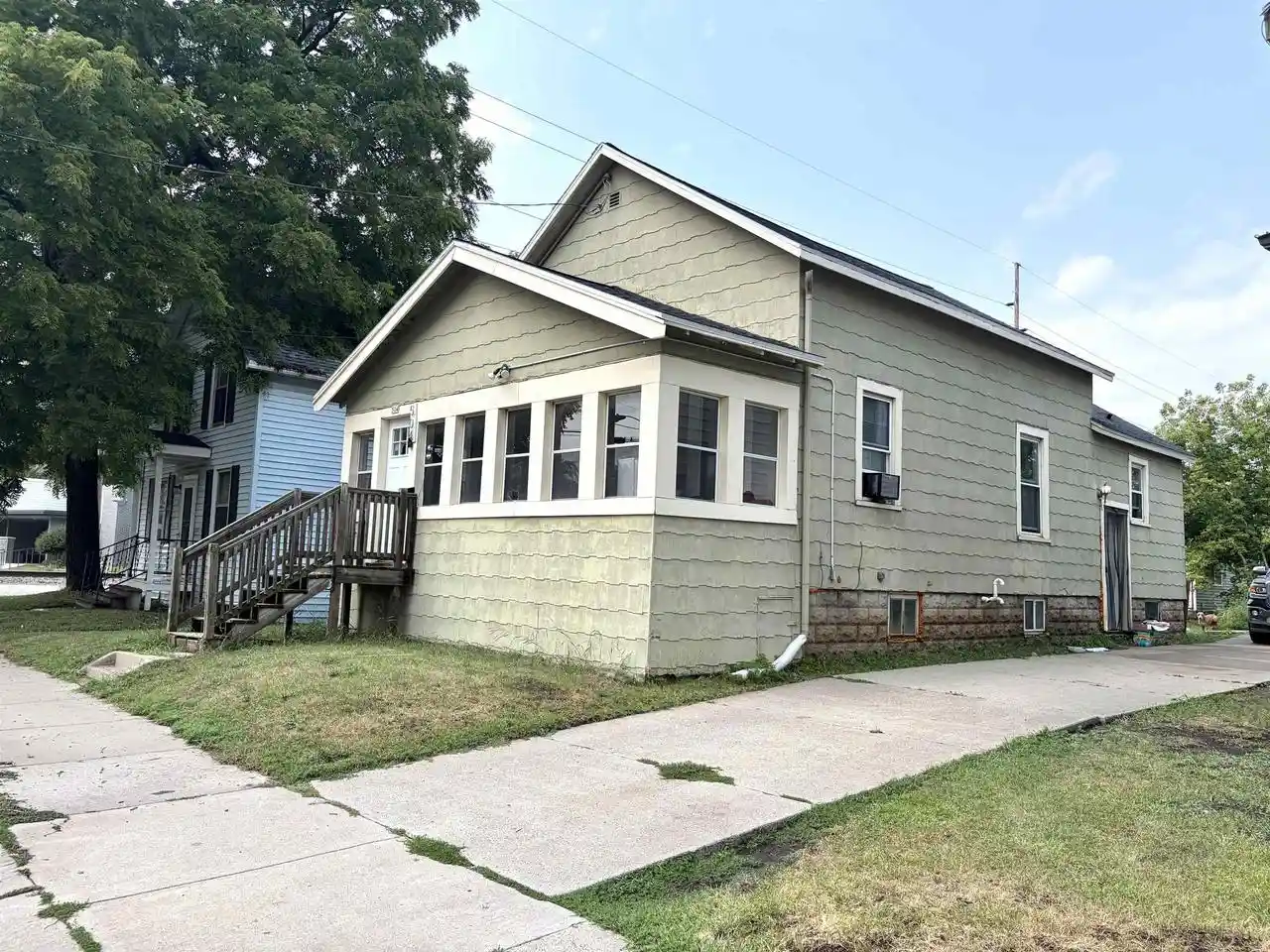 Photo 1 of Single family home for sale at 504 Ceape Ave, Oshkosh, WI 54901 | MLS# 50332812 | Listing updated on 2026-09-17