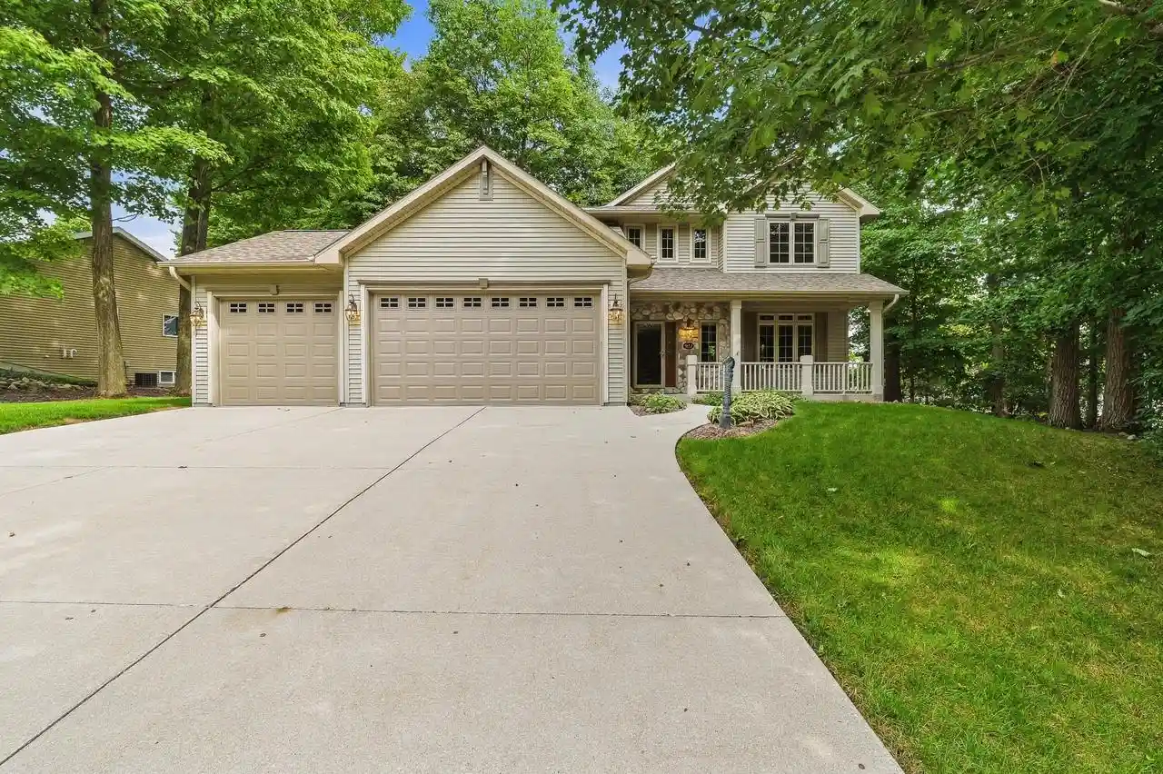 Photo 1 of Sale Pending at 911 Cobblestone Dr, Sheboygan, WI 53083 | MLS# 1981008 | Listing updated on 2026-09-30
