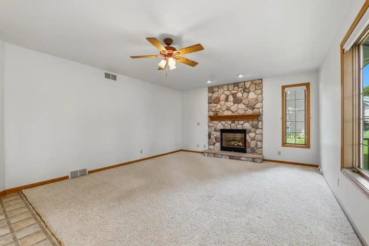Photo 4 of Sale Pending at 911 Cobblestone Dr, Sheboygan, WI 53083 | MLS# 1981008 | Listing updated on 2026-09-30