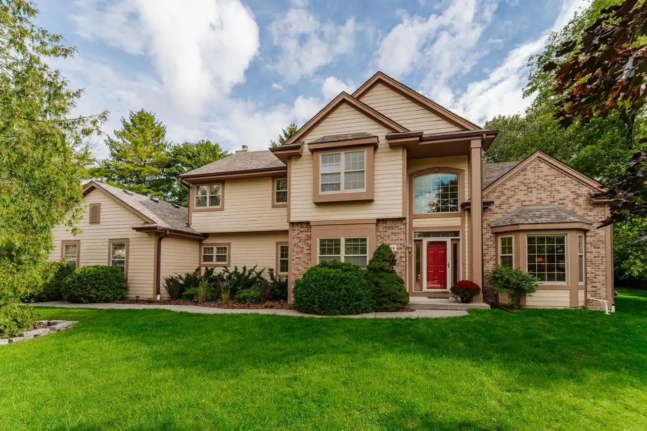 Photo 1 of Single family home for sale at 9414 N Pearlette Ln, Milwaukee, WI 53223 | MLS# 1981011 | Listing updated on 2026-09-26