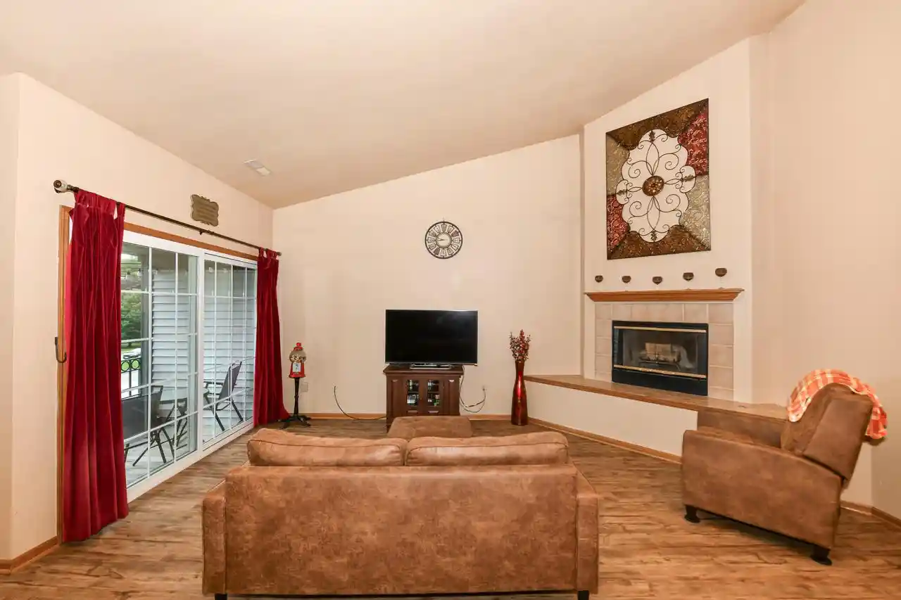 Photo 4 of Condo for sale at 9255 W Forest Home Ave, Hales Corners, WI 53130 | MLS# 1981007 | Listing updated on 2026-09-23