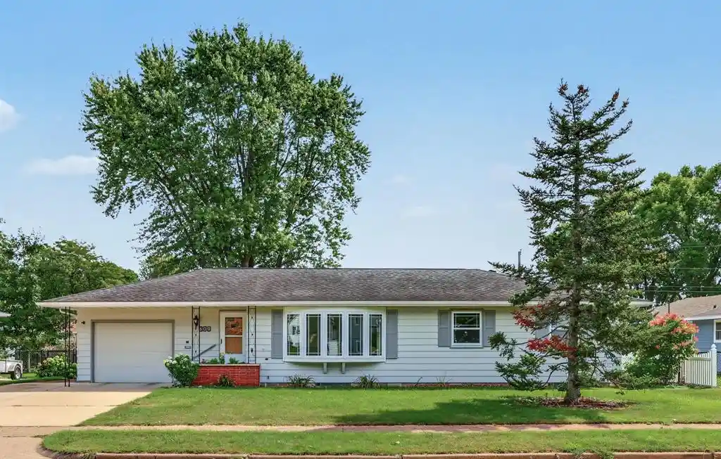 Photo 1 of Single family home for sale at 609 E Tyler Ave, Eau Claire, WI 54701 | MLS# 1605126 | Listing updated on 2026-09-19