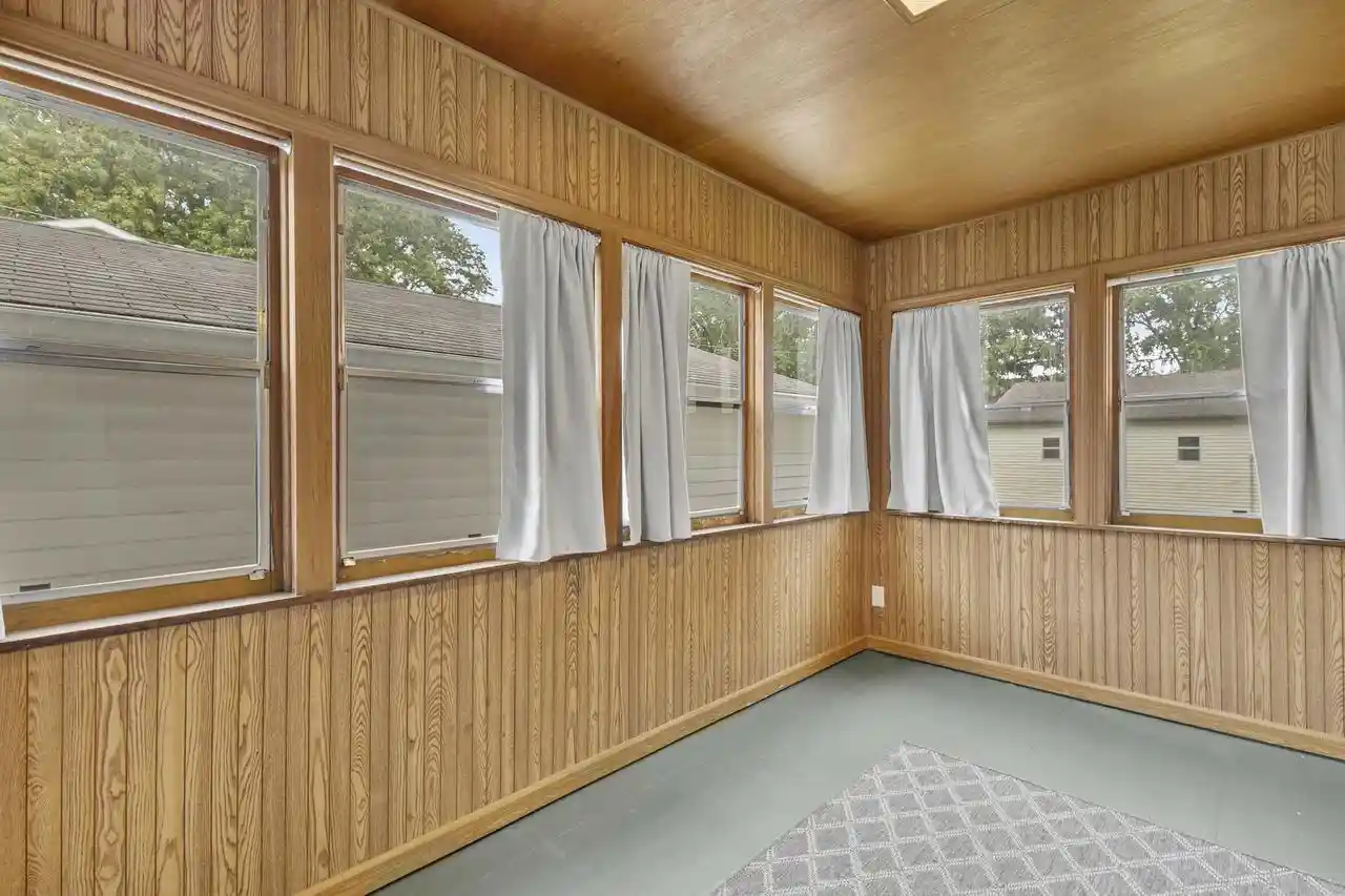 Photo 4 of Single family home for sale at 2 S Western Ave, Deerfield, WI 53531 | MLS# 2032875 | Listing updated on 2026-09-24