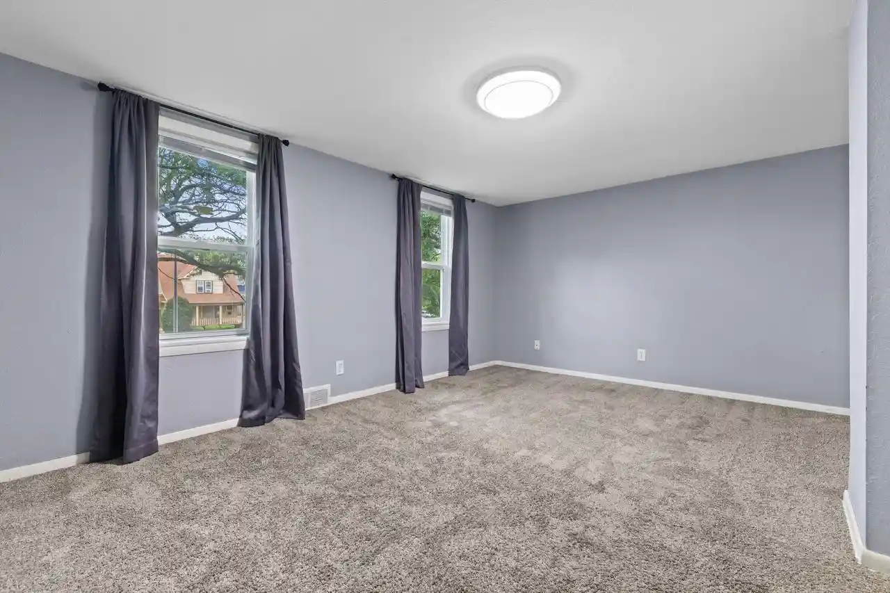 Photo 4 of Single family home for sale at 6411 Sheridan Rd, Kenosha, WI 53143 | MLS# 1981021 | Listing updated on 2026-09-18