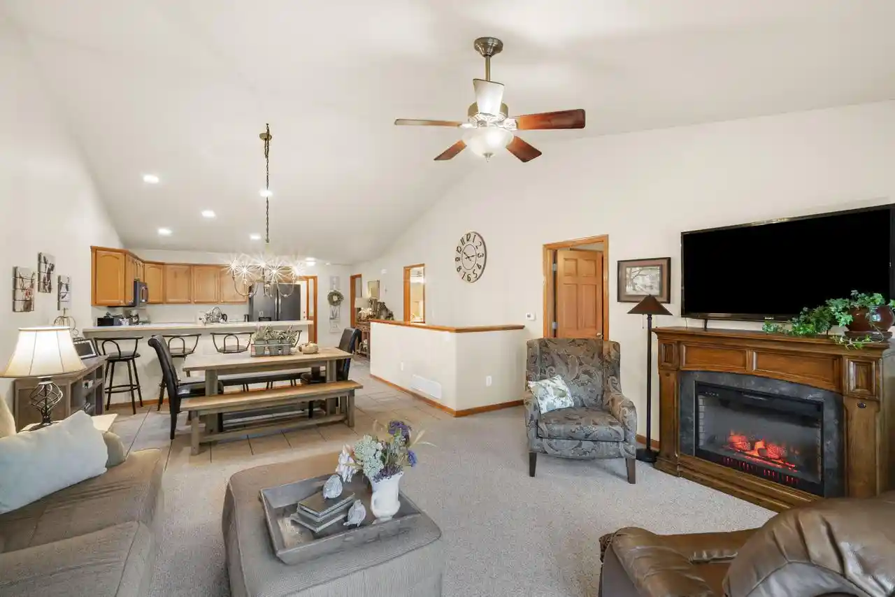 Photo 4 of Condo for sale at 103 Concord Pl, Watertown, WI 53094 | MLS# 1981025 | Listing updated on 2026-10-07
