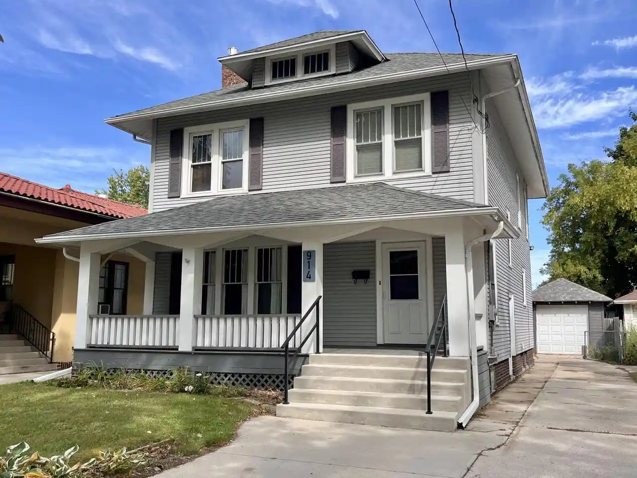 Photo 1 of Single family home for sale at 914 St Clair St, Manitowoc, WI 54220 | MLS# 1981030 | Listing updated on 2026-09-21