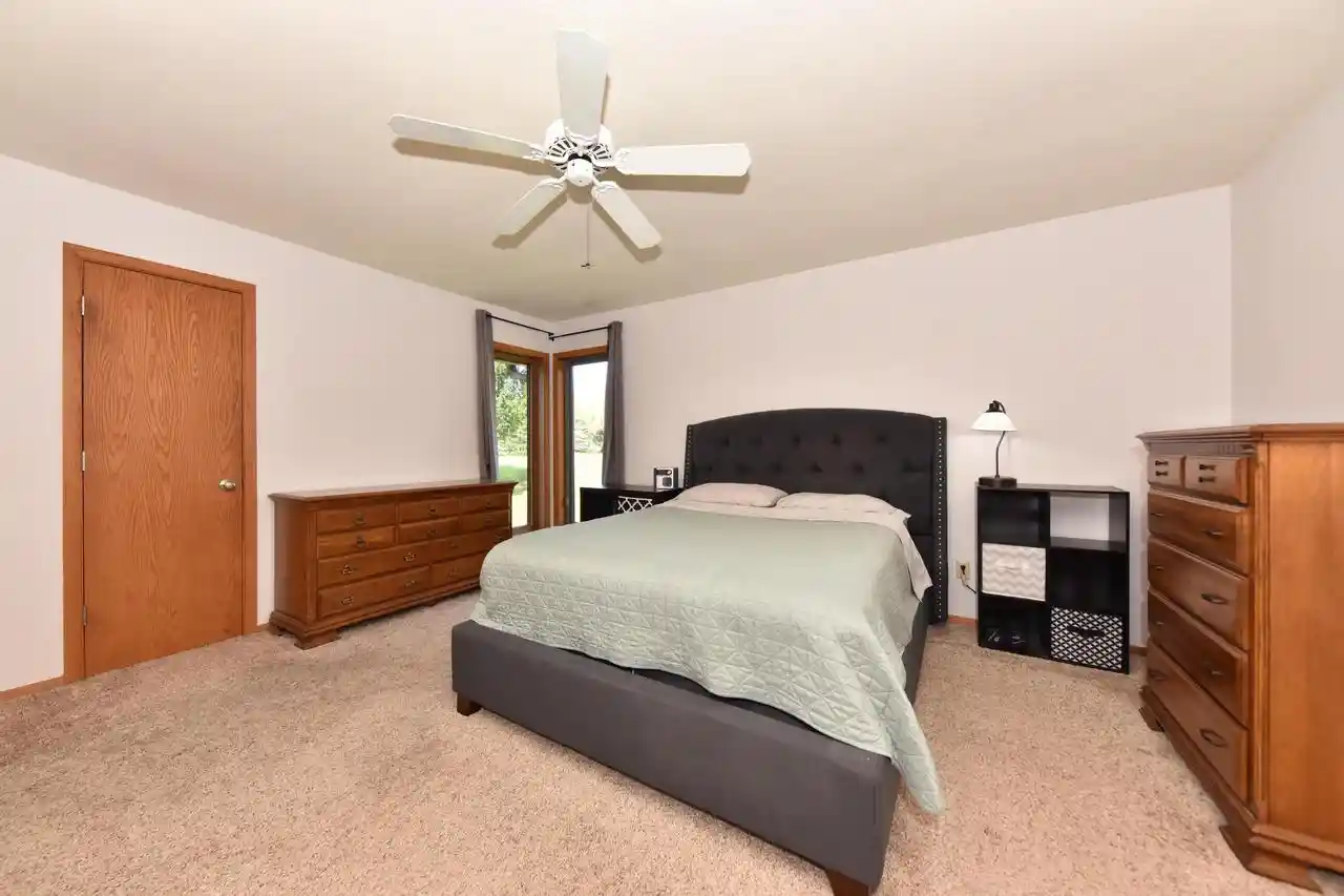 Photo 4 of Single family home for sale at 2975 Bogey Ln, Slinger, WI 53086 | MLS# 1981027 | Listing updated on 2026-10-05