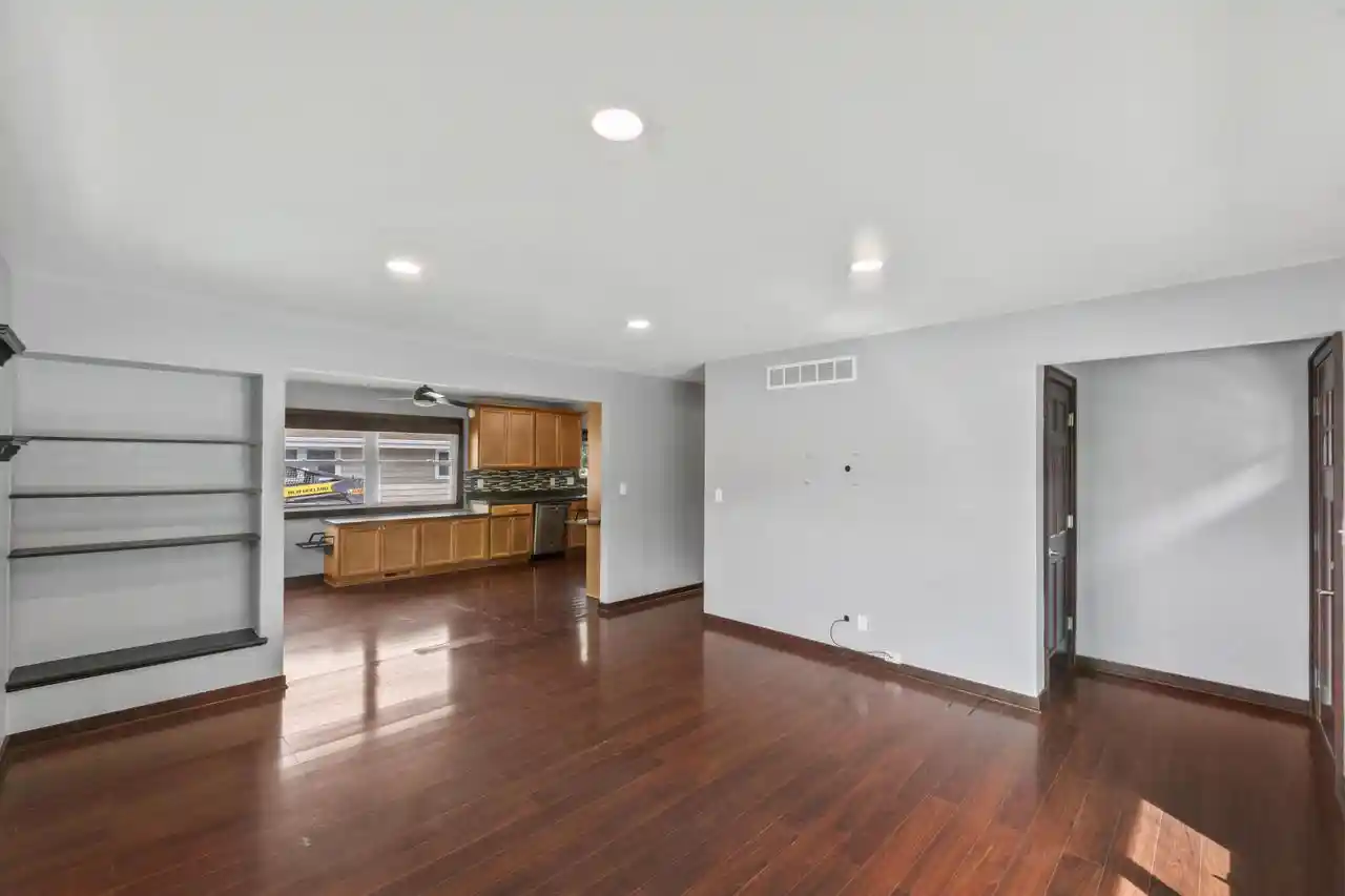 Photo 4 of Single family home for sale at 7306 W River Bnd Dr, Milwaukee, WI 53219 | MLS# 1981024 | Listing updated on 2026-09-17
