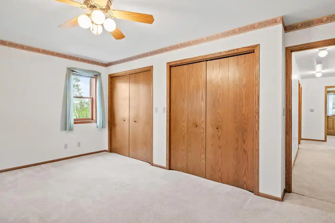 Photo 4 of Single family home for sale at 335 N Main St, Cedar Grove, WI 53013 | MLS# 1981033 | Listing updated on 2026-09-25