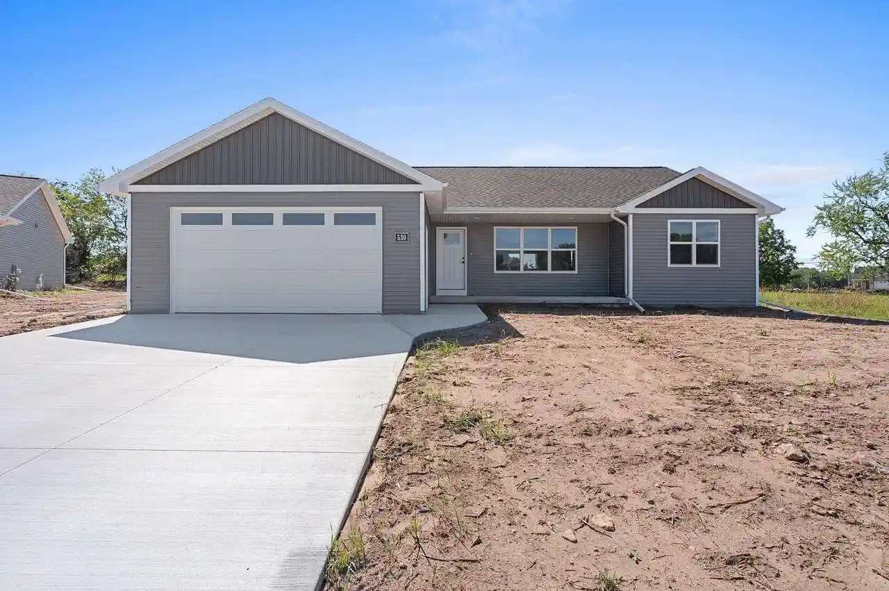 Single family home for sale at 530 Riverview Dr, Berlin, WI 54923 | MLS# 50332817 | Listing updated on 2026-09-17
