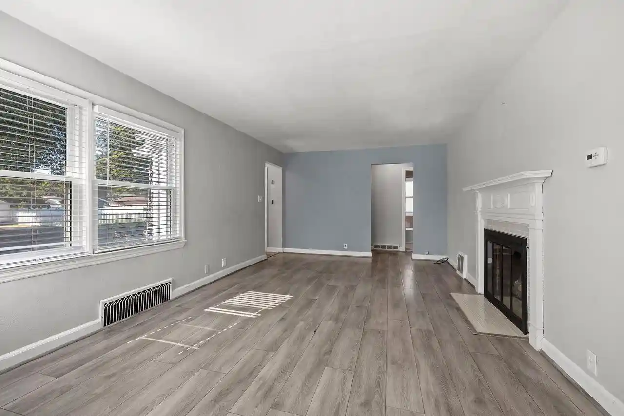 Photo 2 of Single family home for sale at 1106 Minahan St, Green Bay, WI 54303 | MLS# 50332832 | Listing updated on 2026-09-23