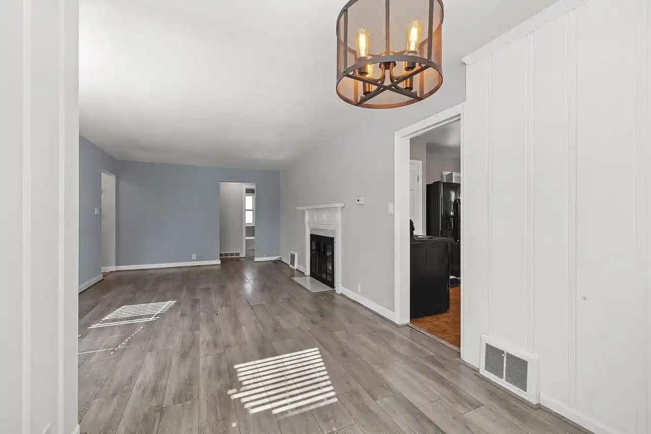 Photo 3 of Single family home for sale at 1106 Minahan St, Green Bay, WI 54303 | MLS# 50332832 | Listing updated on 2026-09-23