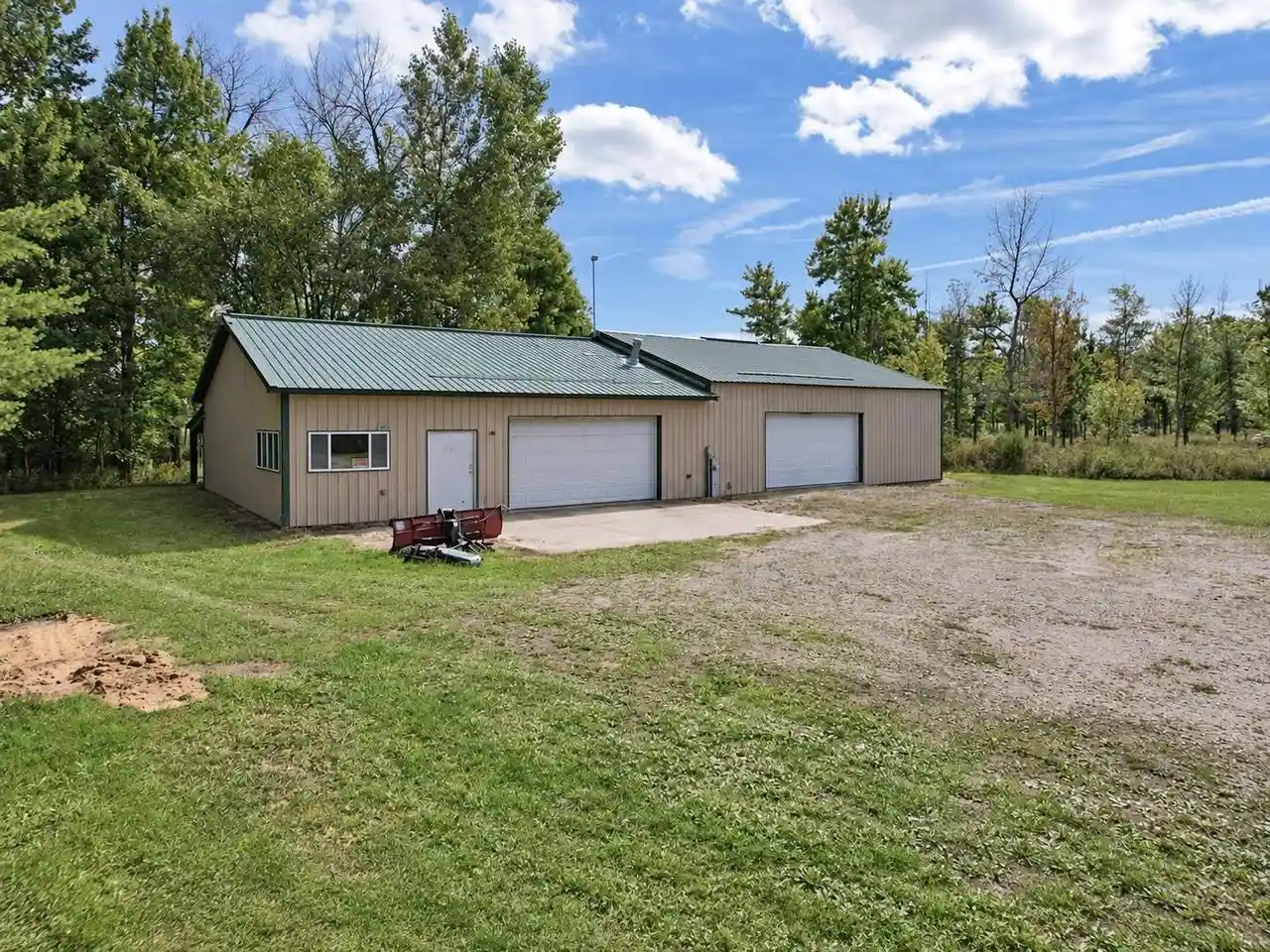 Photo 2 of Single family home for sale at W3545 Richter Rd, Peshtigo, WI 54157 | MLS# 50332835 | Listing updated on 2026-09-21