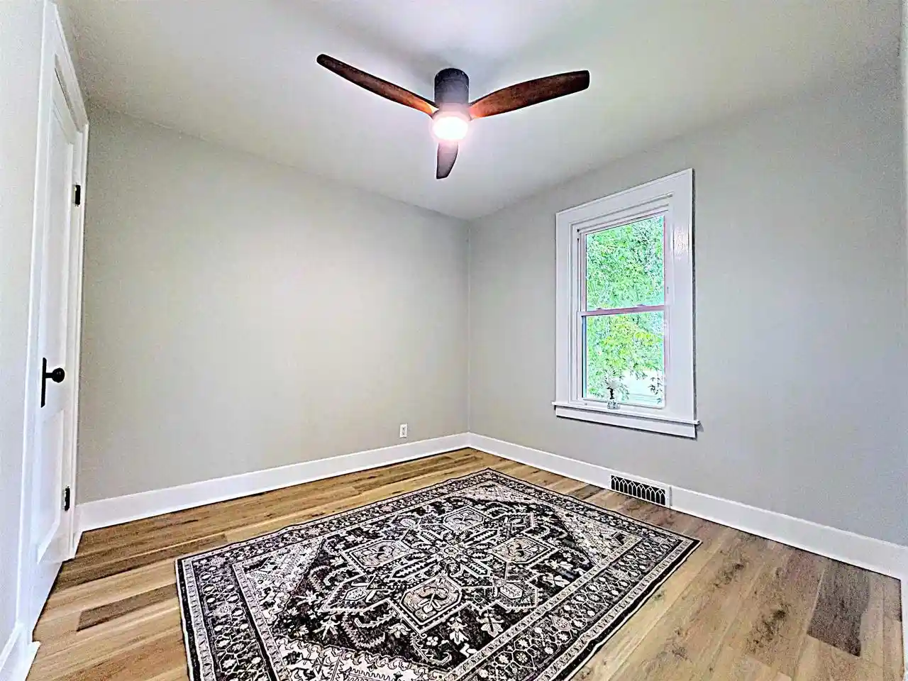 Photo 3 of Single family home for sale at 622 Tower Ave, Kellnersville, WI 54215 | MLS# 50332838 | Listing updated on 2026-09-17