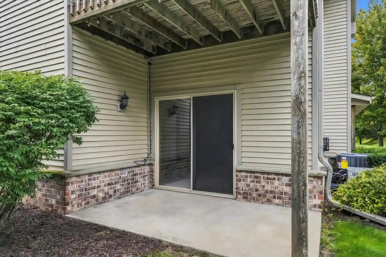 Photo 2 of Condo for sale at 2170 Seminole St, Grafton, WI 53024 | MLS# 1981047 | Listing updated on 2026-10-05