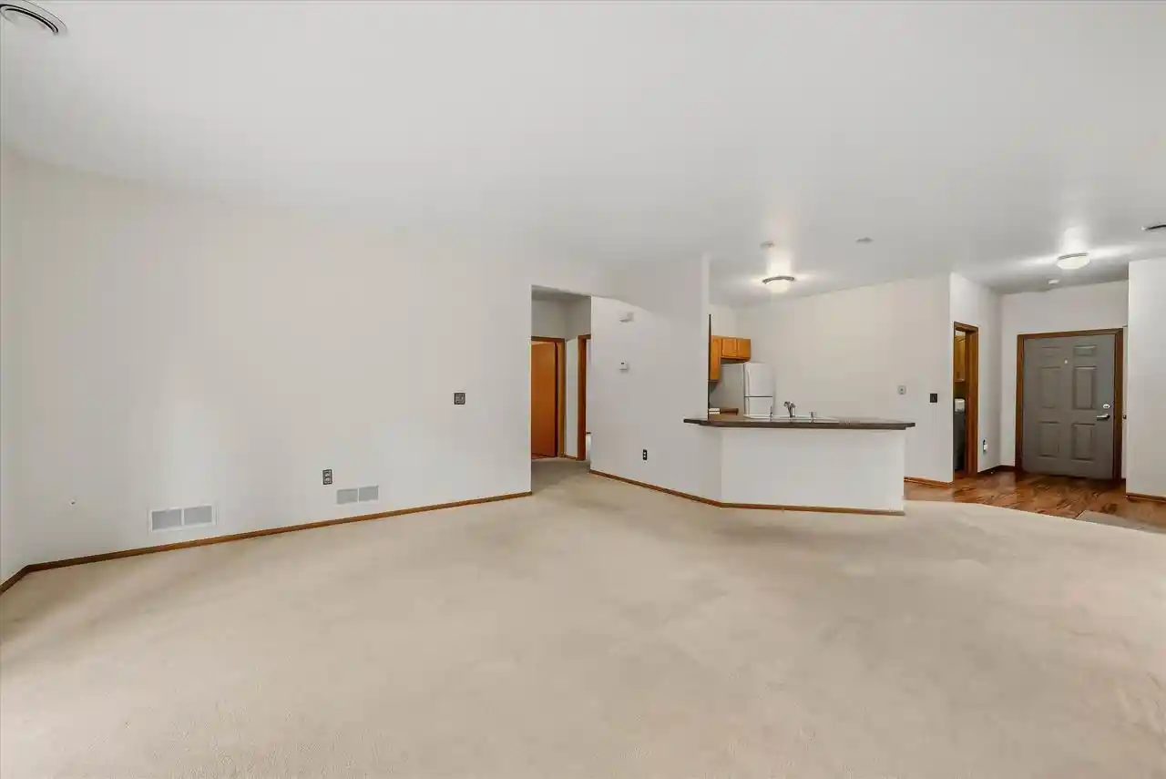 Photo 3 of Condo for sale at 2170 Seminole St, Grafton, WI 53024 | MLS# 1981047 | Listing updated on 2026-10-05
