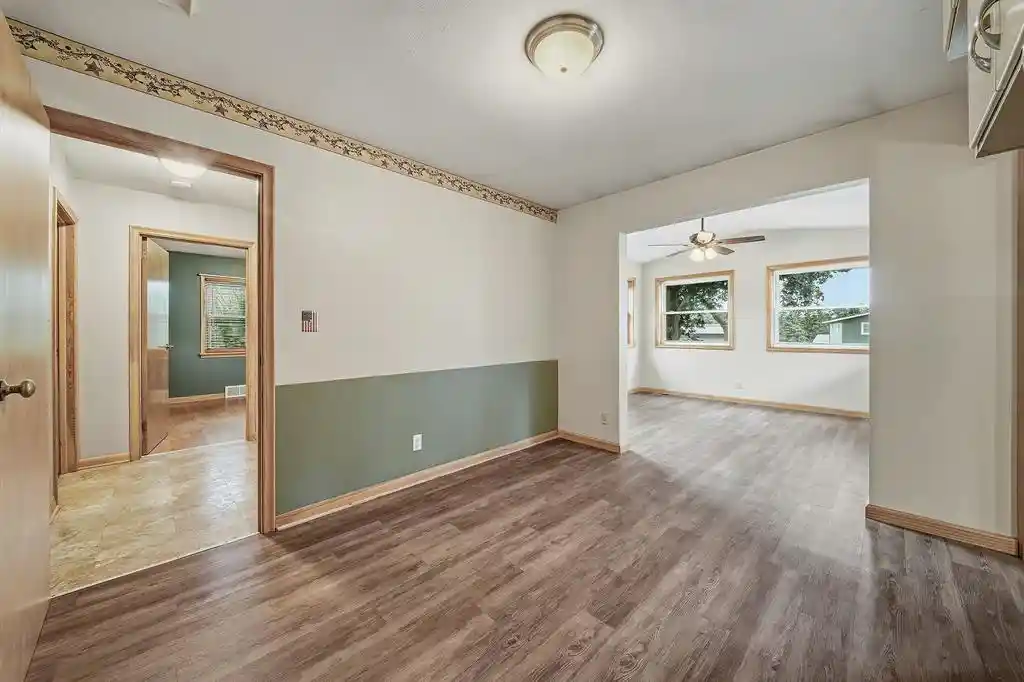 Photo 4 of Single family home for sale at 914 21st Avenue, Bloomer, WI 54724 | MLS# 1605141 | Listing updated on 2026-10-05