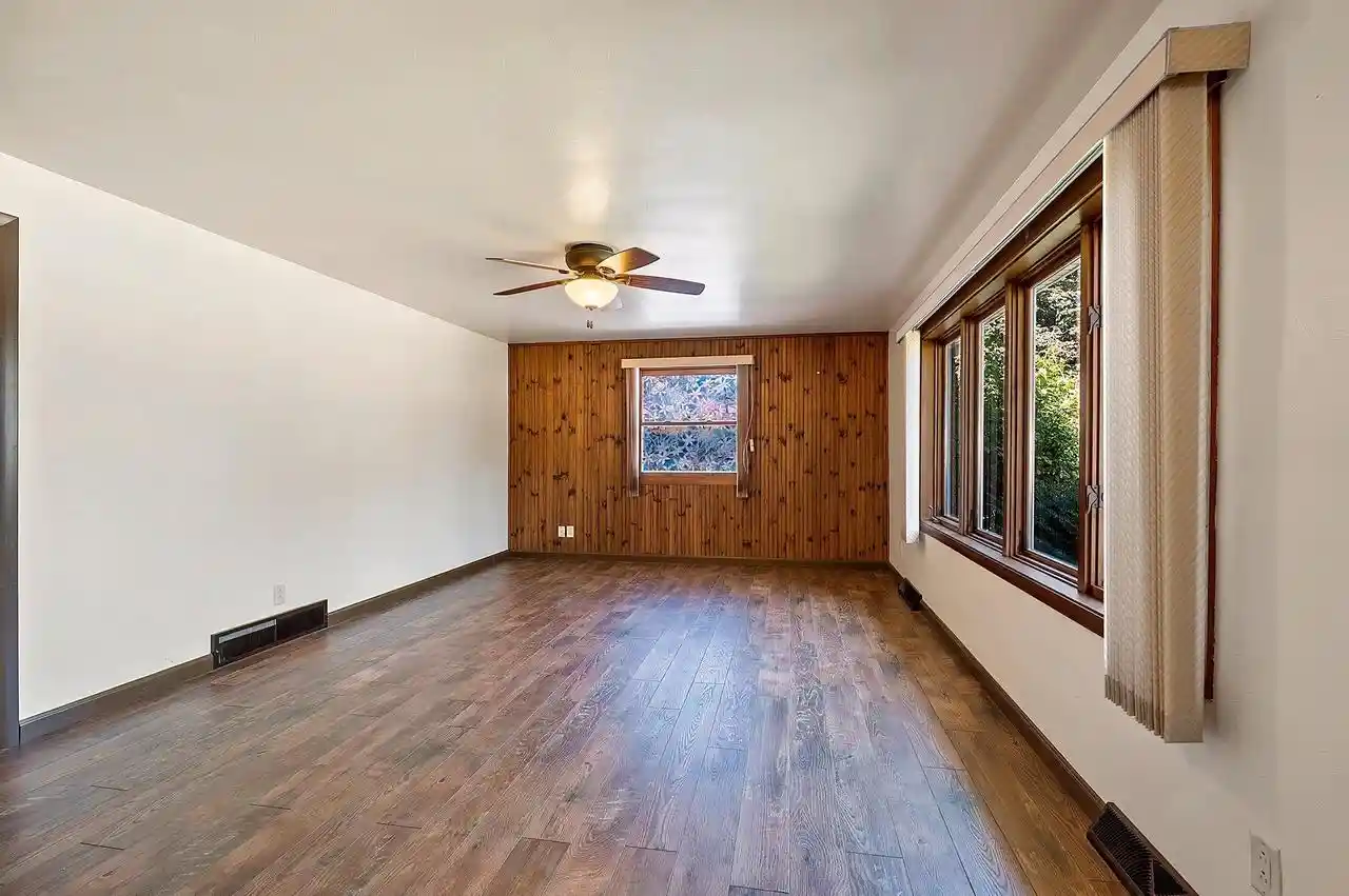 Photo 2 of Single family home for sale at 1934 Debra Ln, Green Bay, WI 54302 | MLS# 50332840 | Listing updated on 2026-09-21
