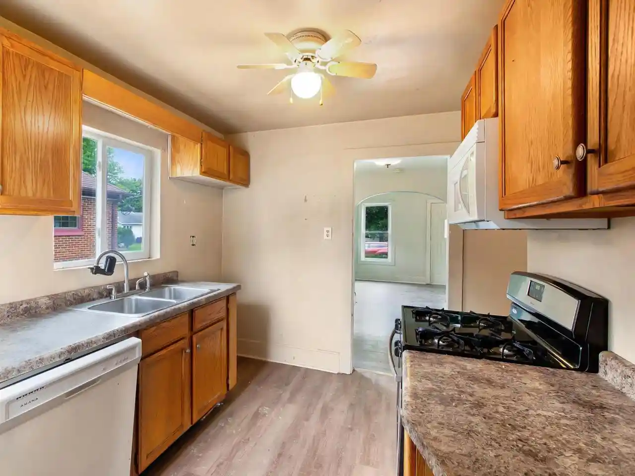 Photo 2 of Single family home for sale at 1405 S Van Buren St, Green Bay, WI 54301 | MLS# 50332843 | Listing updated on 2026-09-21