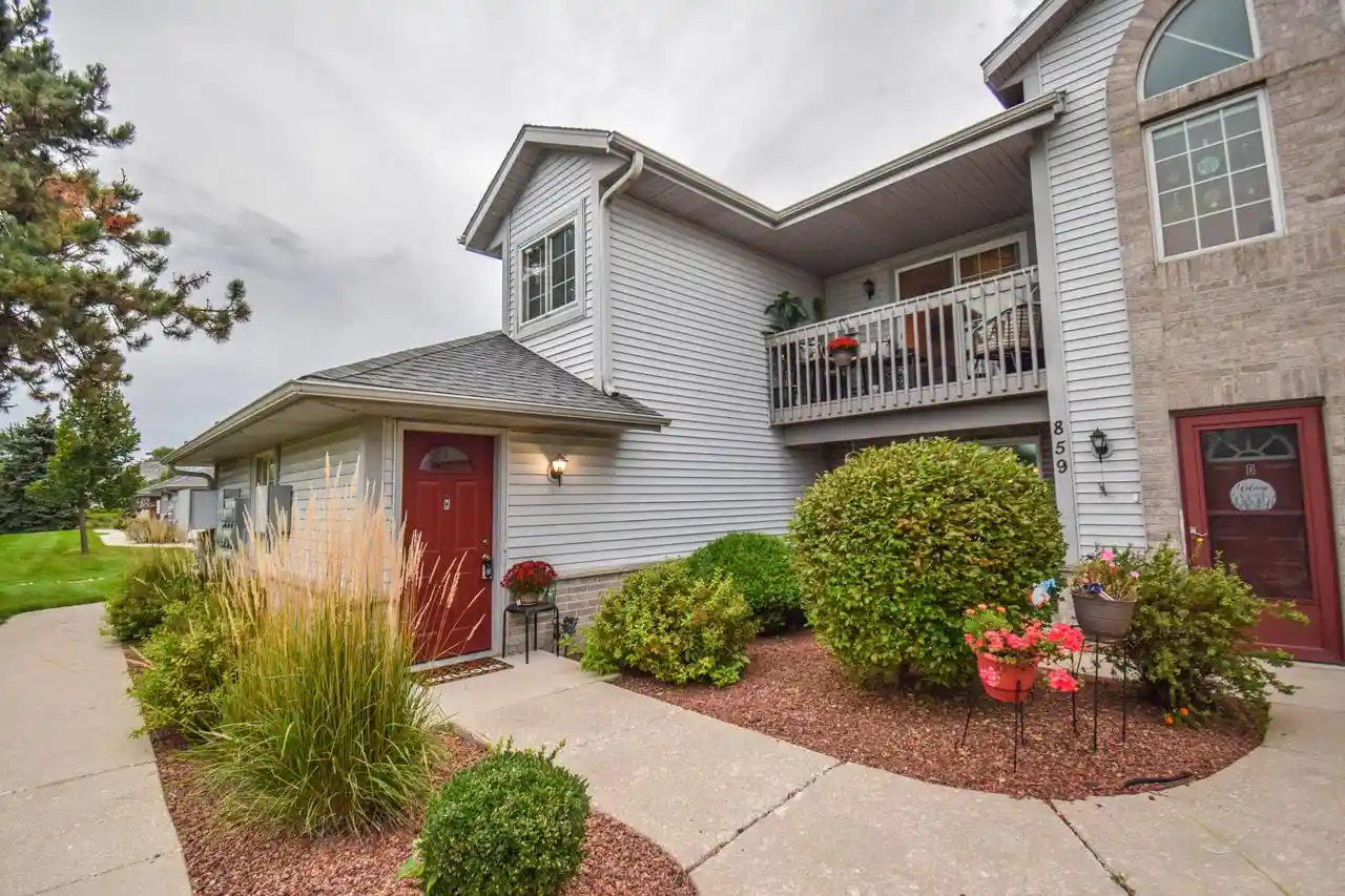 Condo for sale at 859 Quinlan Dr #H, Pewaukee, WI 53072 | MLS# 1981054