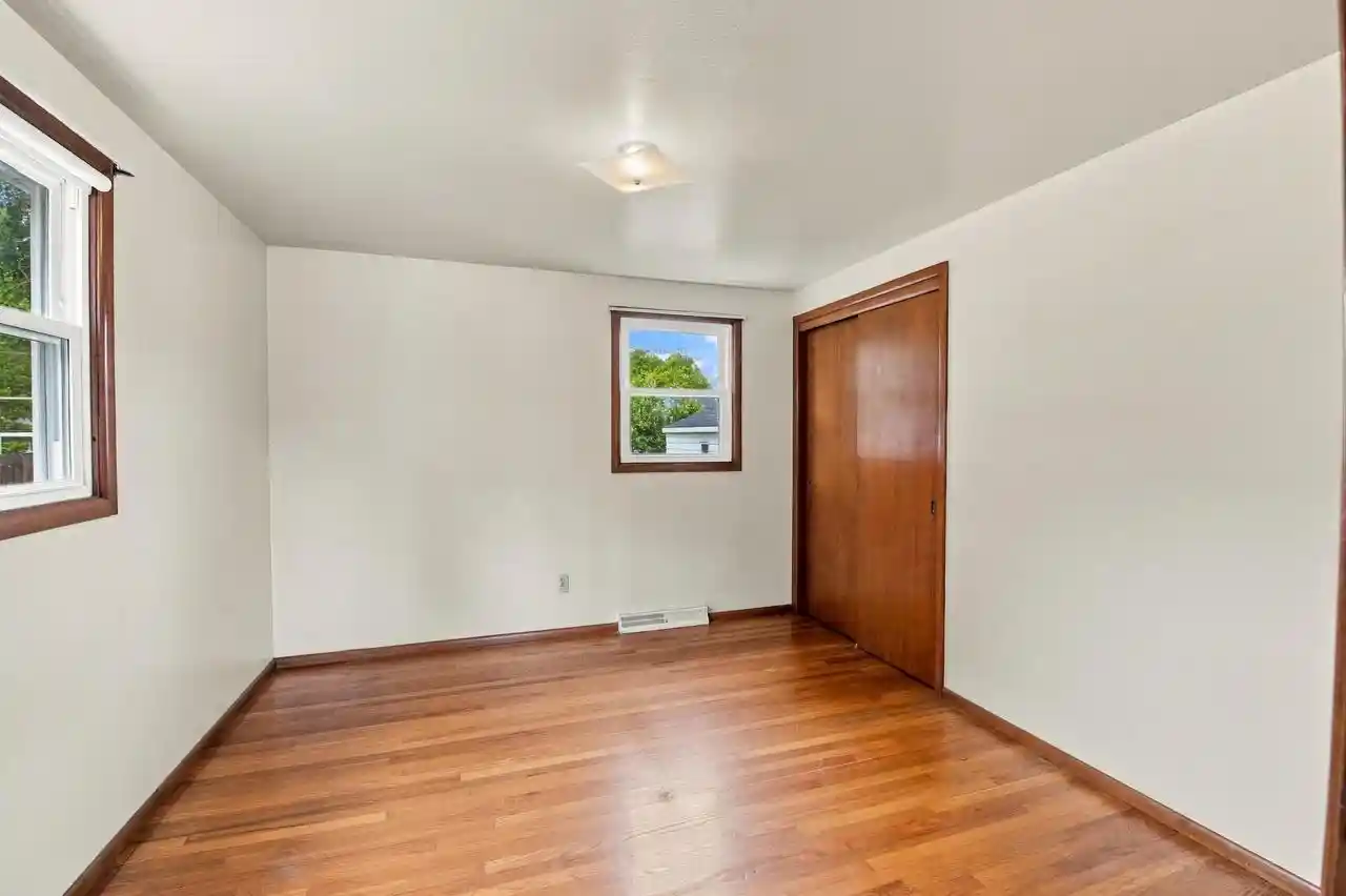 Photo 3 of Single family home for sale at 1619 Harold St, Green Bay, WI 54302 | MLS# 50332844 | Listing updated on 2026-09-20
