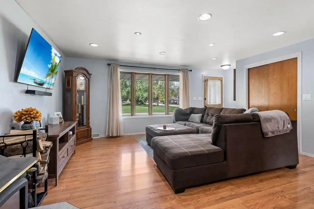 Photo 2 of Single family home for sale at 198 E Green Bay St, Pulaski, WI 54162 | MLS# 50332846 | Listing updated on 2026-09-20