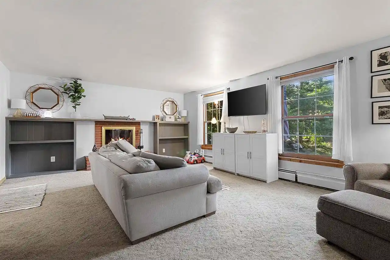 Photo 3 of Single family home for sale at 2859 St Ann Dr, Green Bay, WI 54311 | MLS# 50332850 | Listing updated on 2026-09-23