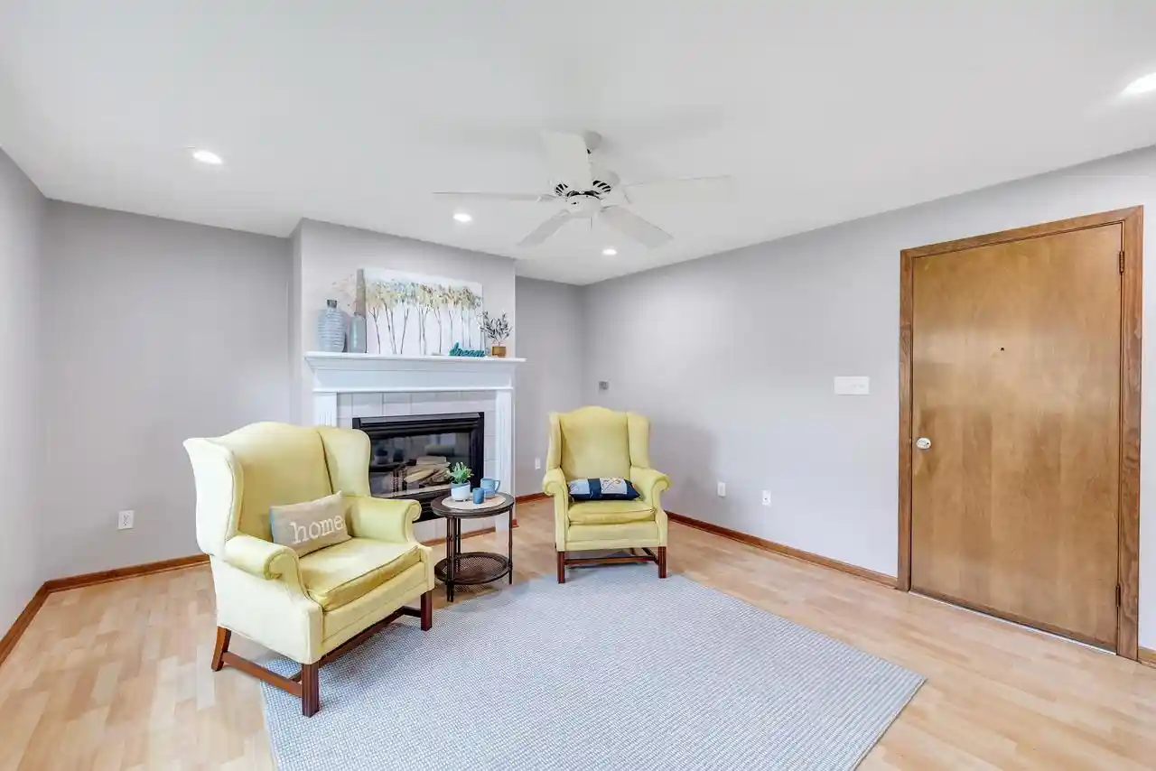 Photo 4 of Sale Pending at 1010 Robin St, De Pere, WI 54115 | MLS# 50332855 | Listing updated on 2026-10-02