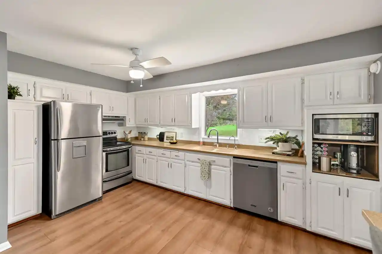 Photo 4 of Single family home for sale at 11938 N Ridgeway Ave, Mequon, WI 53097 | MLS# 1981061 | Listing updated on 2026-09-28
