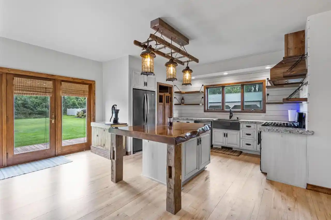Photo 4 of Single family home for sale at 4879 County Rd A, Oshkosh, WI 54901 | MLS# 50332814 | Listing updated on 2026-09-20
