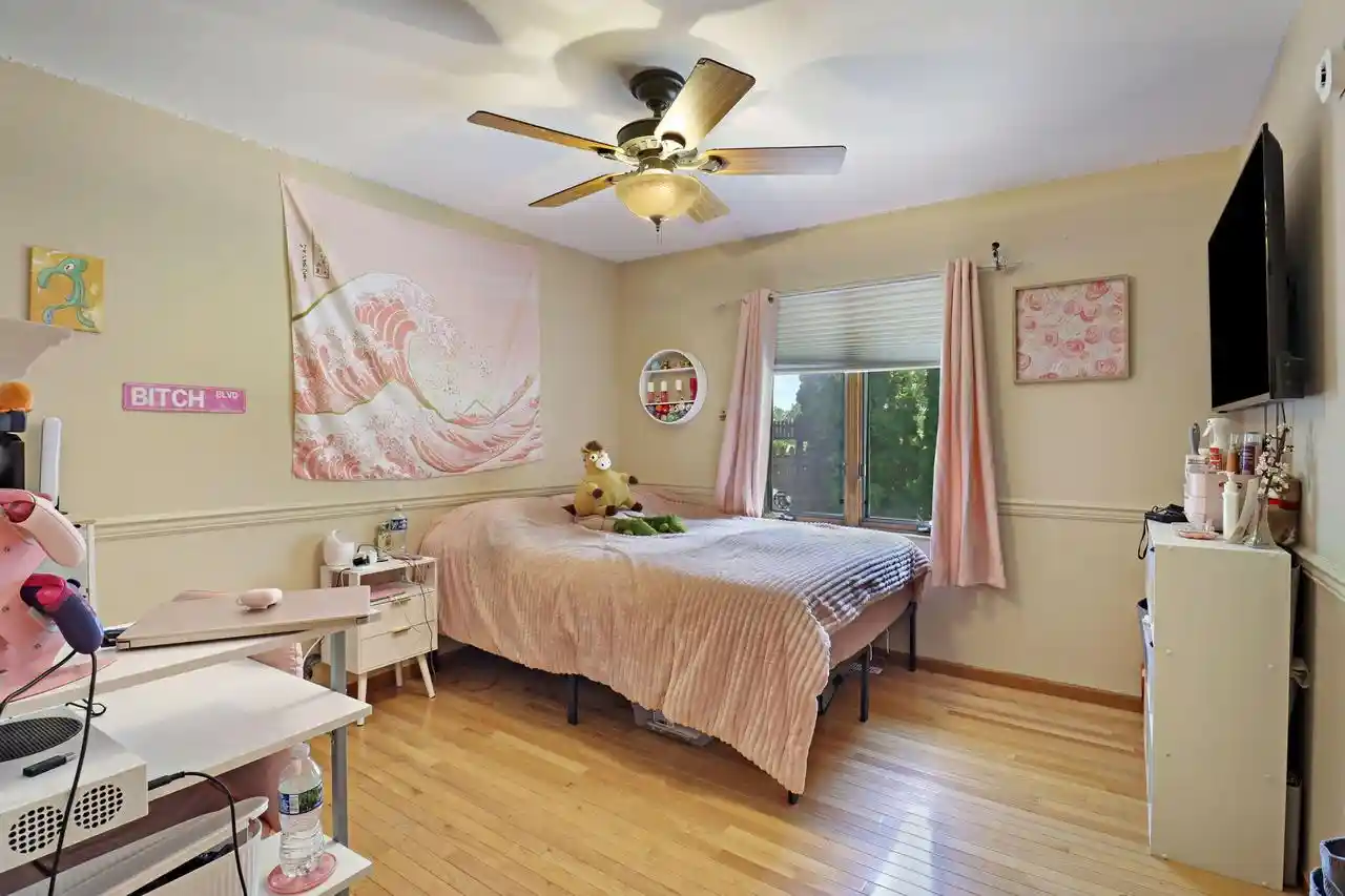 Photo 3 of Single family home for sale at 645 W Estate Ct, Elkhorn, WI 53121 | MLS# 1981069 | Listing updated on 2026-09-26
