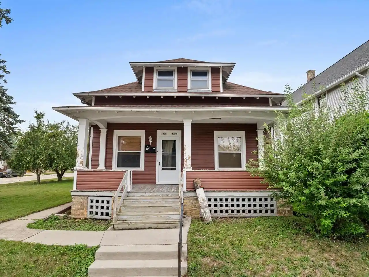 Photo 1 of Sale Pending at 1228 S 17th Street #1230, Sheboygan, WI 53081 | MLS# 1981071 | Listing updated on 2026-10-06