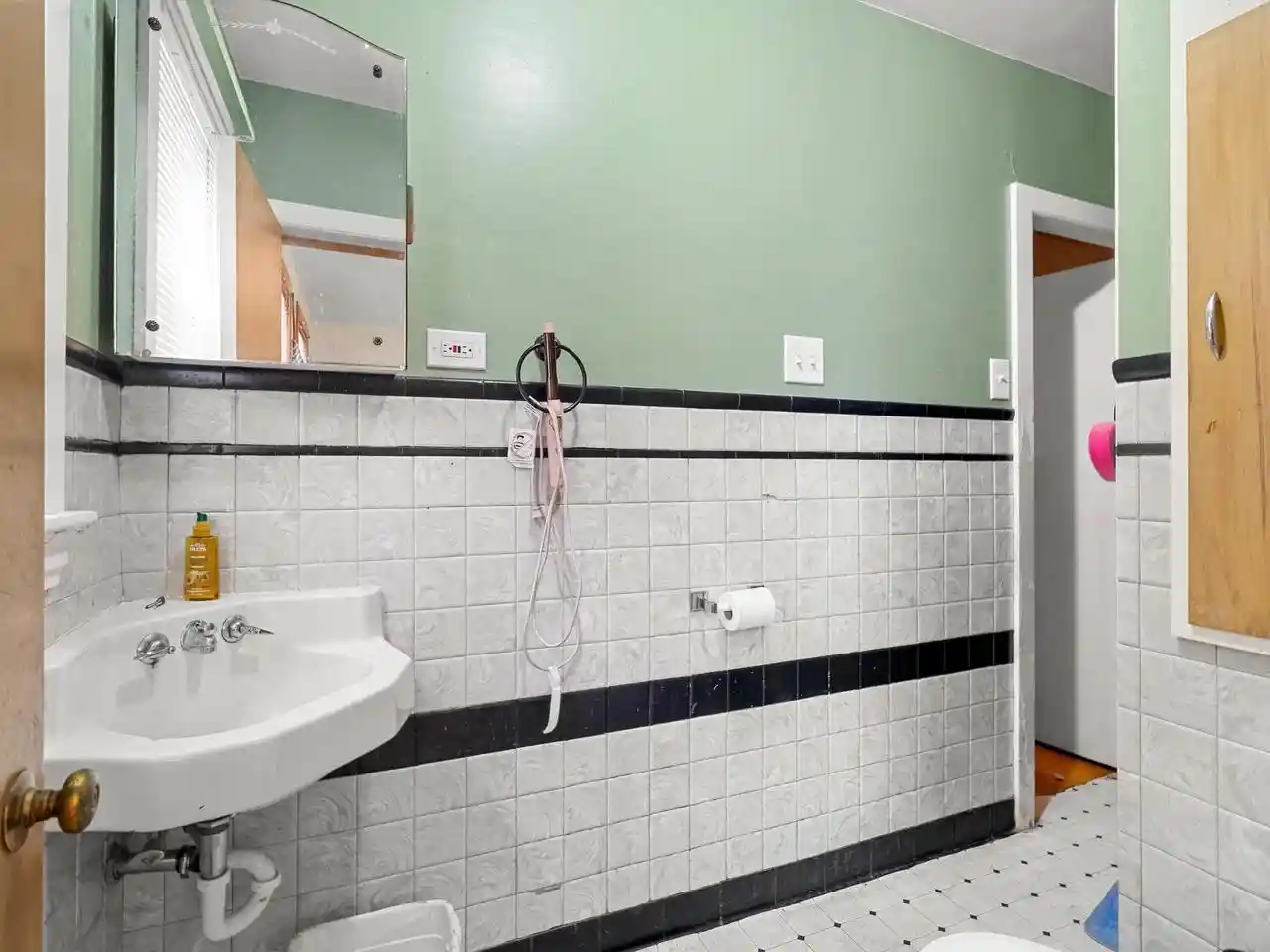 Photo 2 of Sale Pending at 1228 S 17th Street #1230, Sheboygan, WI 53081 | MLS# 1981071 | Listing updated on 2026-10-06