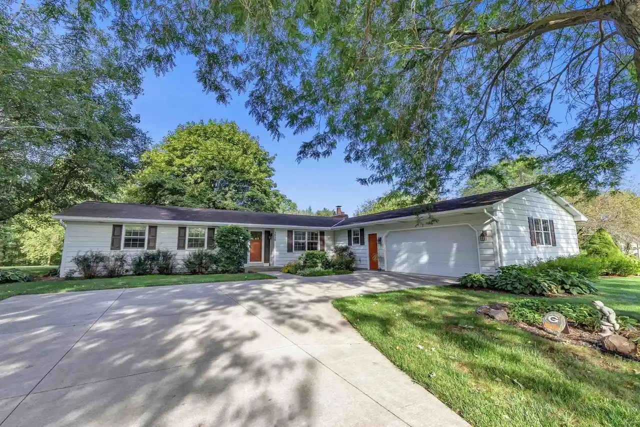 Photo 1 of Single family home for sale at 3826 Hidden Valley Ln, Green Bay, WI 54311 | MLS# 50332859 | Listing updated on 2026-09-21