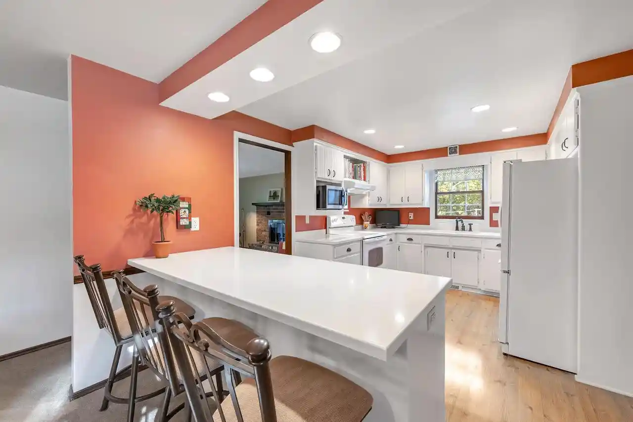 Photo 2 of Single family home for sale at 3826 Hidden Valley Ln, Green Bay, WI 54311 | MLS# 50332859 | Listing updated on 2026-09-21