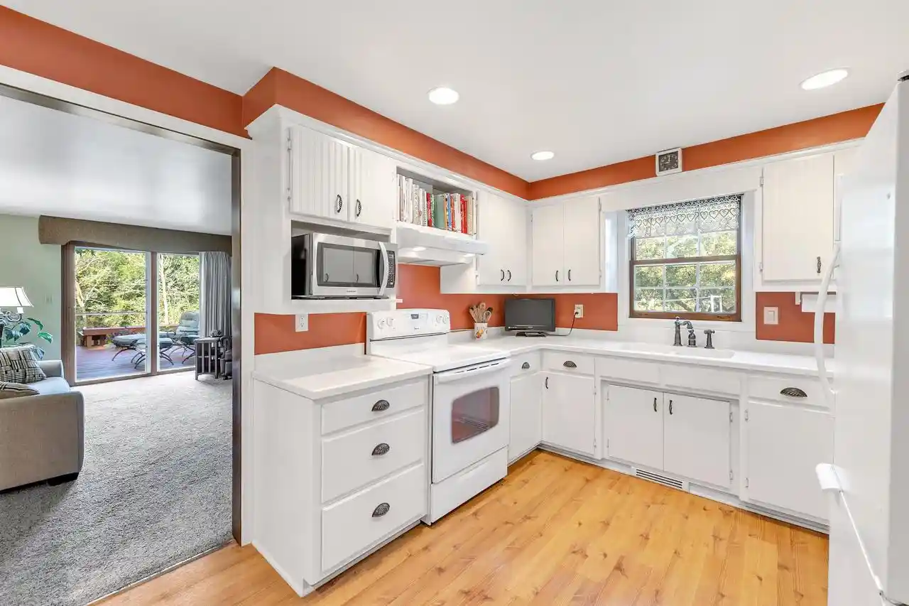 Photo 3 of Single family home for sale at 3826 Hidden Valley Ln, Green Bay, WI 54311 | MLS# 50332859 | Listing updated on 2026-09-21