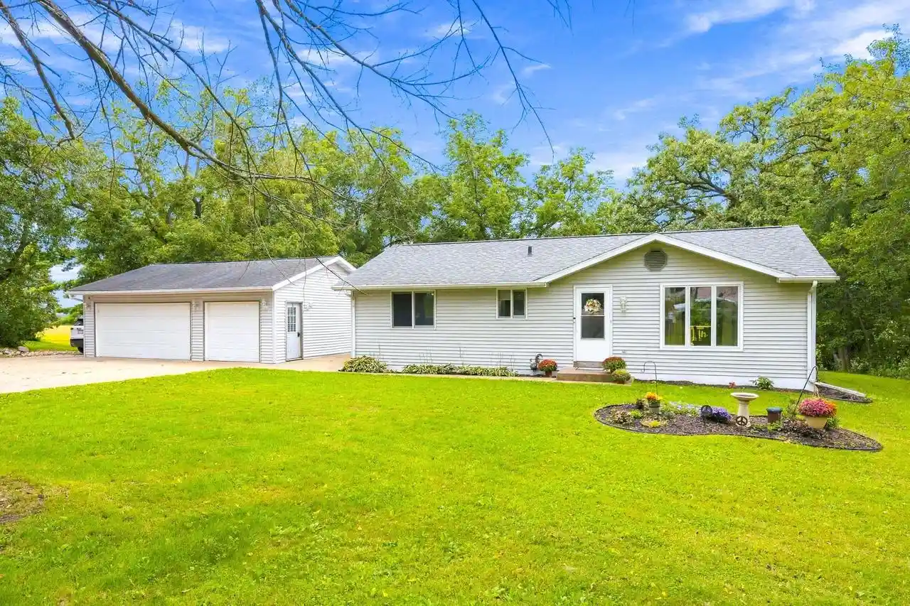 Photo 1 of Single family home for sale at 326 E Russell Rd, Janesville, WI 53545 | MLS# 2032908 | Listing updated on 2026-09-19