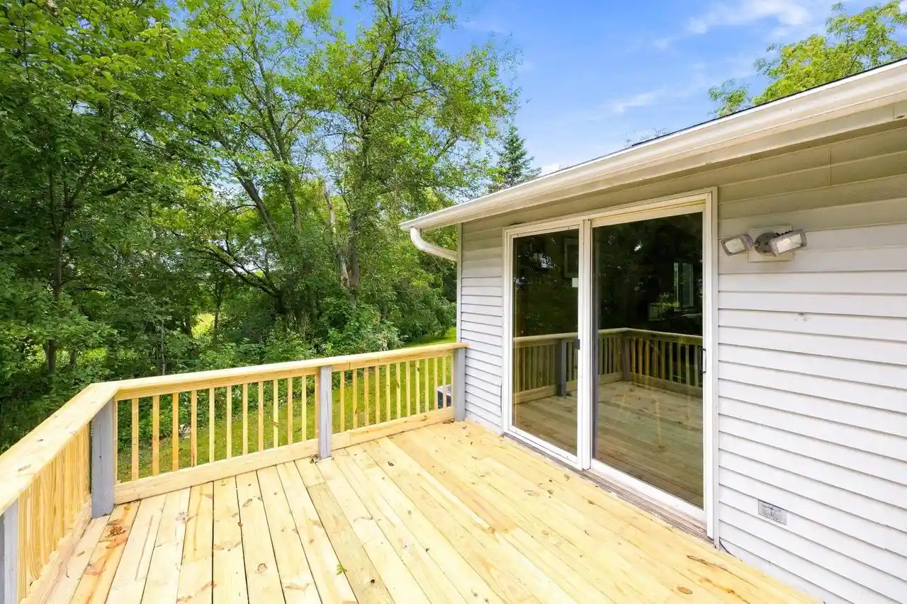 Photo 2 of Single family home for sale at 326 E Russell Rd, Janesville, WI 53545 | MLS# 2032908 | Listing updated on 2026-09-19
