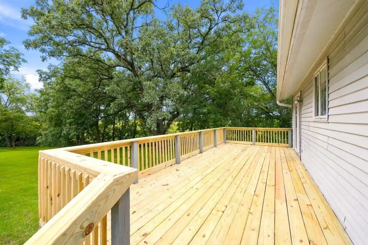 Photo 4 of Single family home for sale at 326 E Russell Rd, Janesville, WI 53545 | MLS# 2032908 | Listing updated on 2026-09-19