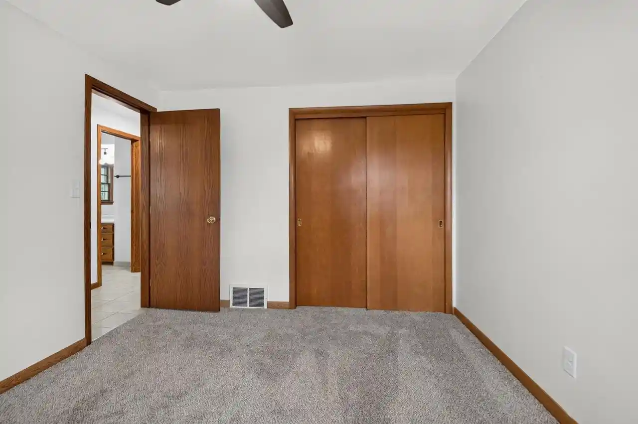 Photo 2 of Single family home for sale at 1607 Cormier Rd, Green Bay, WI 54313 | MLS# 50332865 | Listing updated on 2026-09-21